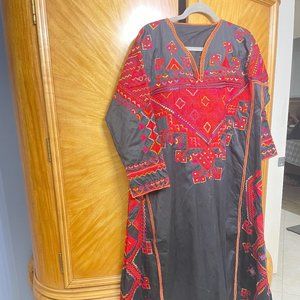 Stunning Authentic Bedouin  Syrian Sarakeb  Thobe Abaya  Kaf- Ttimeless Elegance
